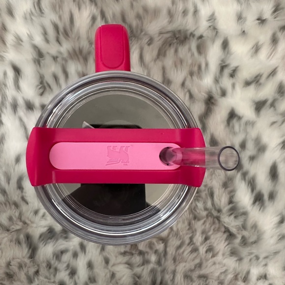 LIMITED EDITION Valentine’s Day Pink Stanley Thermos 40oz - Picture 6 of 9